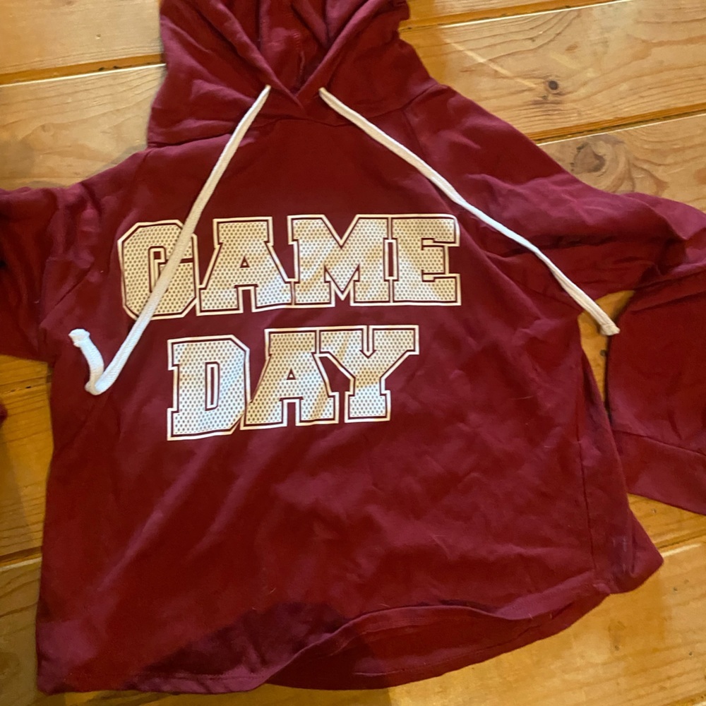 EUC- Game Day Youth Girls 8-10 long sleeve - Picture 2 of 3
